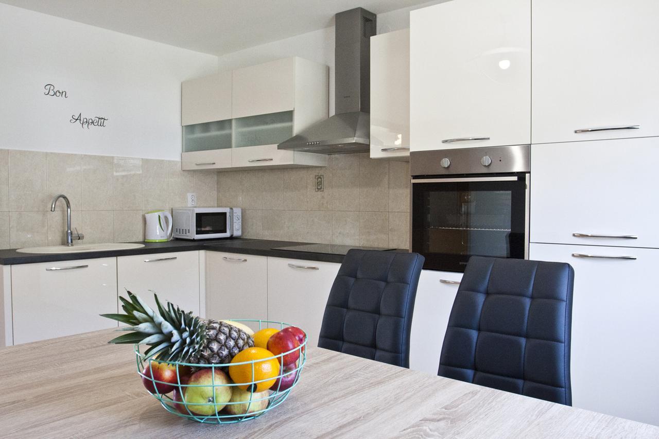 Apartment Noel Kaštela Buitenkant foto